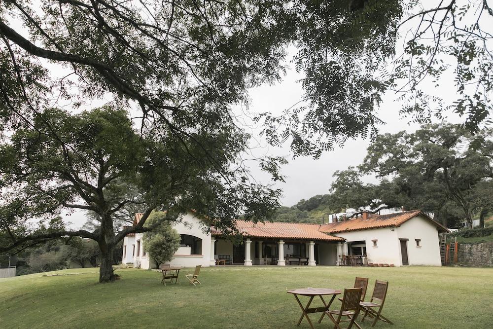 Hotel Torrontes