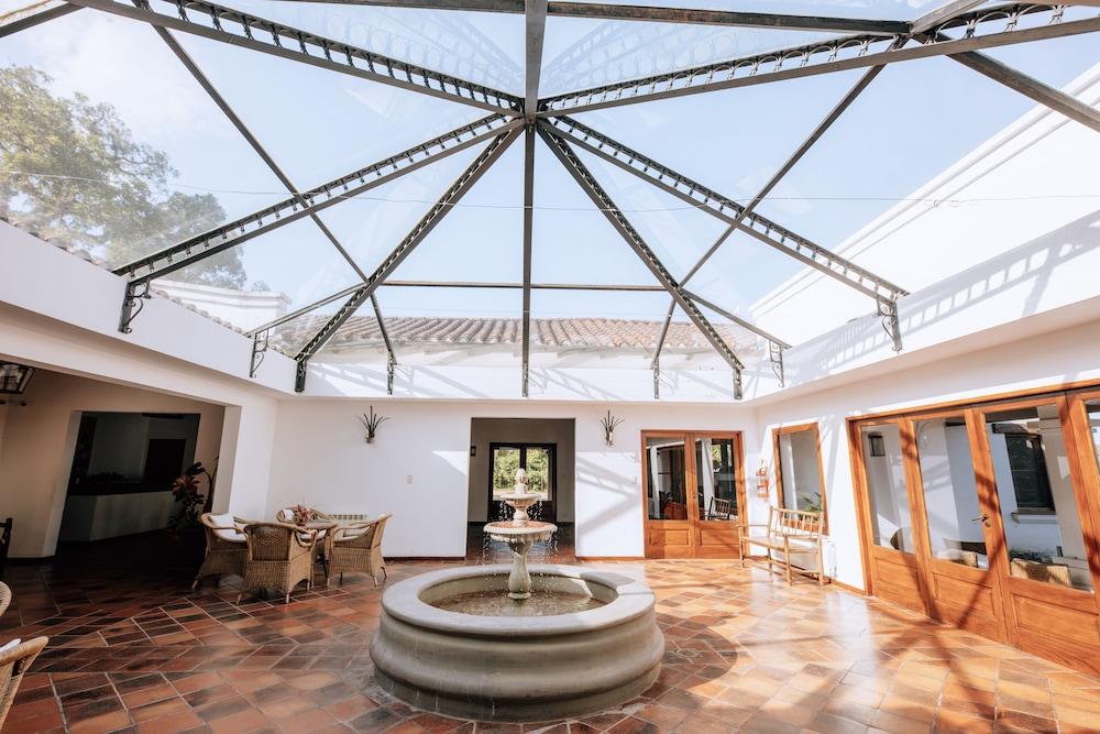 Hotel Torrontes