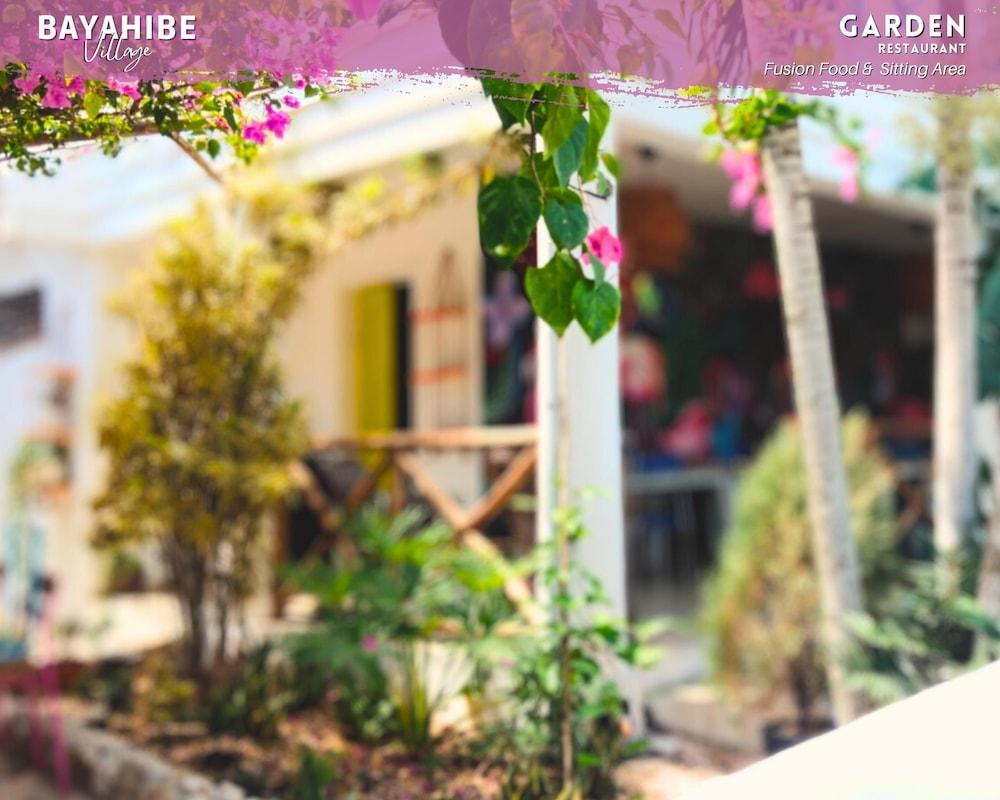 Tribe Inn & Rooftop Lounge
