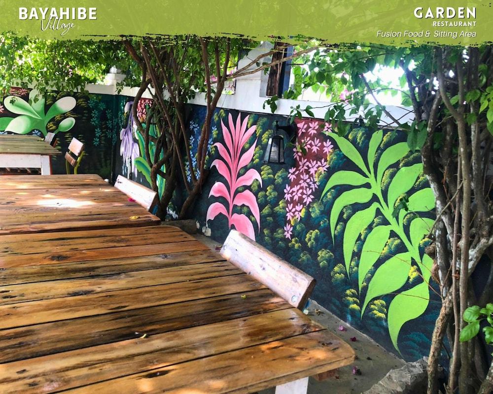 Tribe Inn & Rooftop Lounge