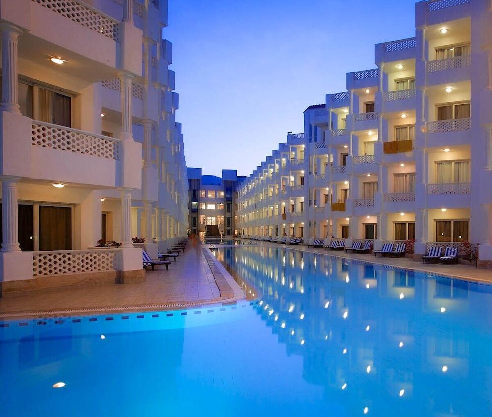 White Valley Palace