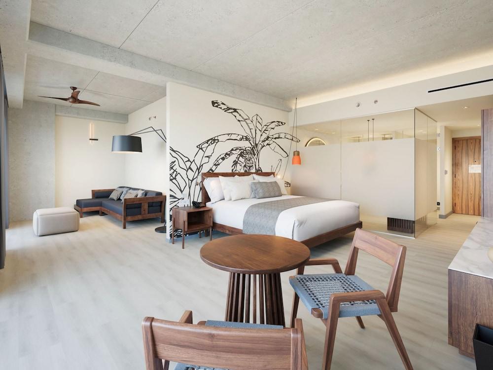 Hyatt Vivid Gran Island