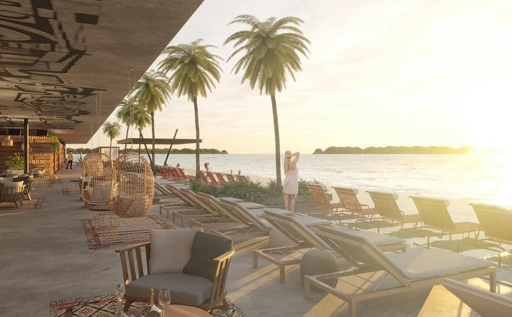 Hyatt Vivid Gran Island