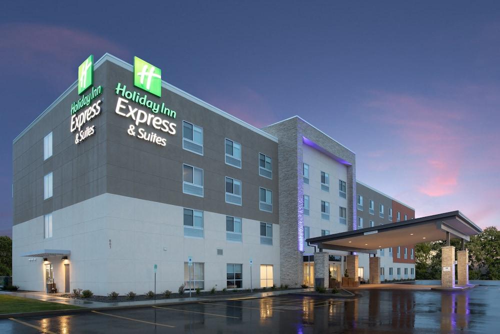 Holiday Inn Express and Suites Burley, an IHG Hotel