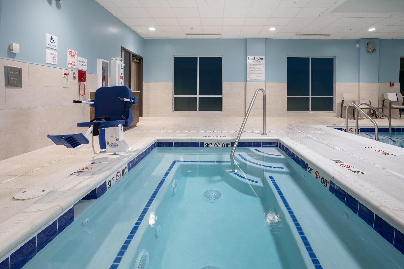 Holiday Inn Express and Suites Burley, an IHG Hotel