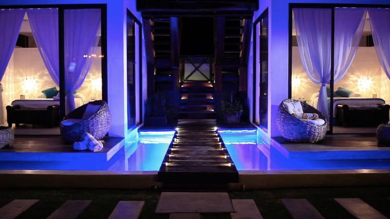Luxury Cabanas