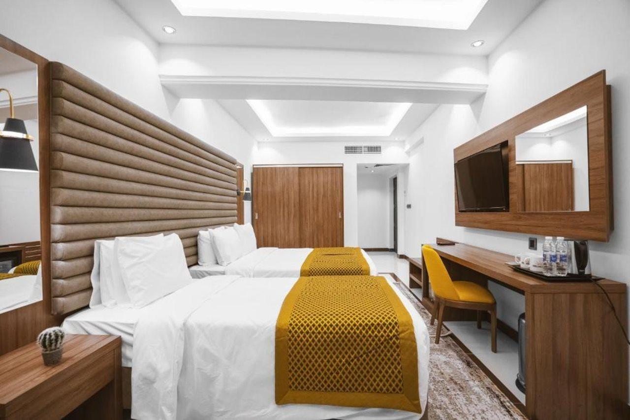 Noor Land Hotel