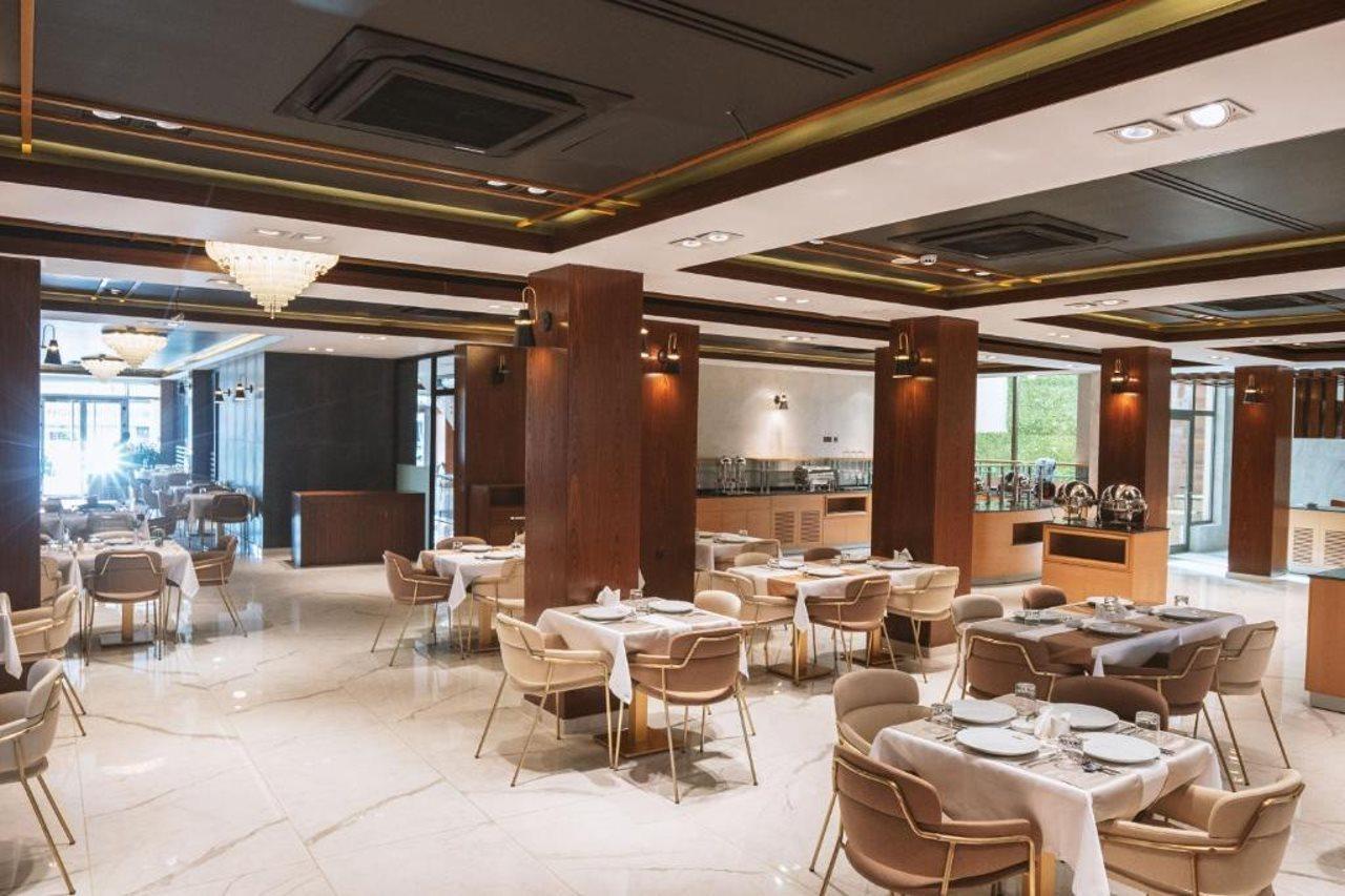 Noor Land Hotel