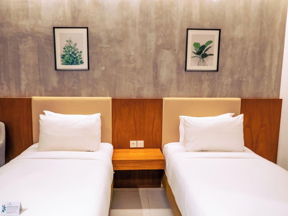 Kambaniru Beach Hotel & Resort
