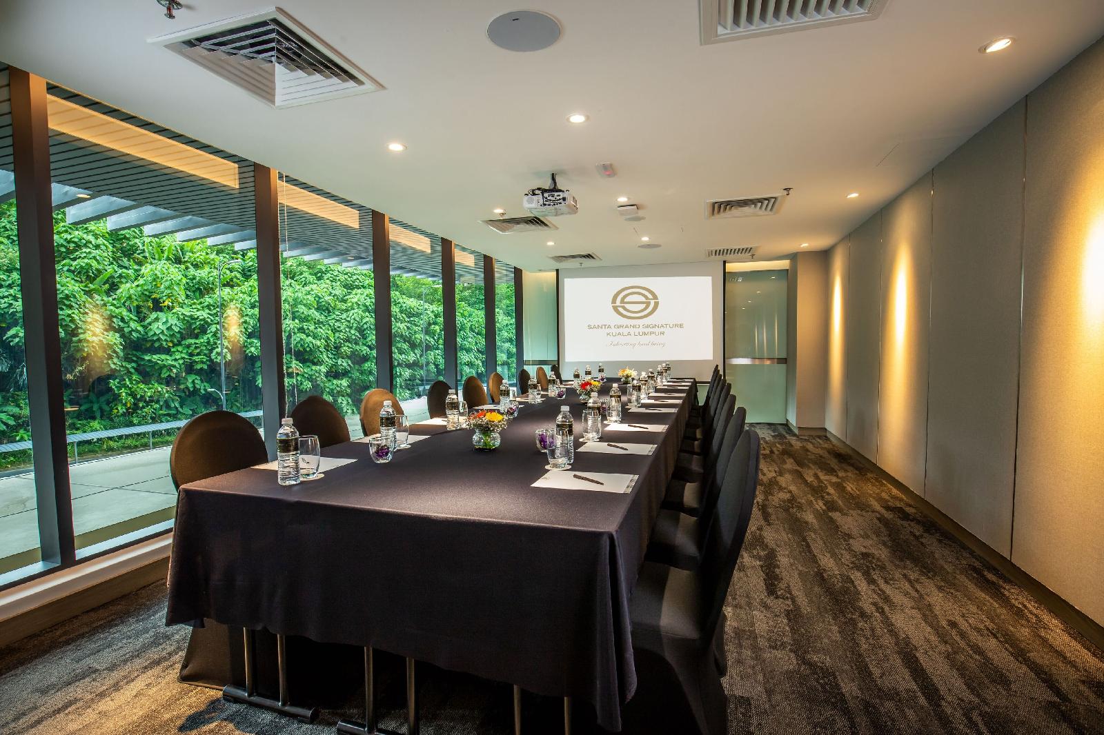 Santa Grand Signature Kuala Lumpur
