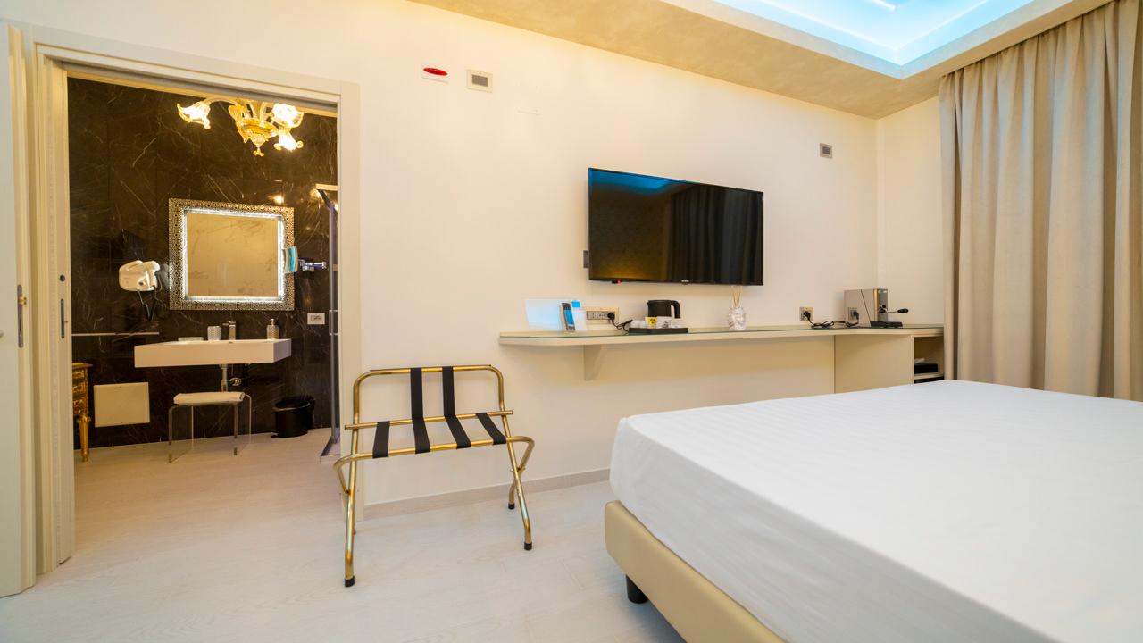 Leucosya Luxury Rooms