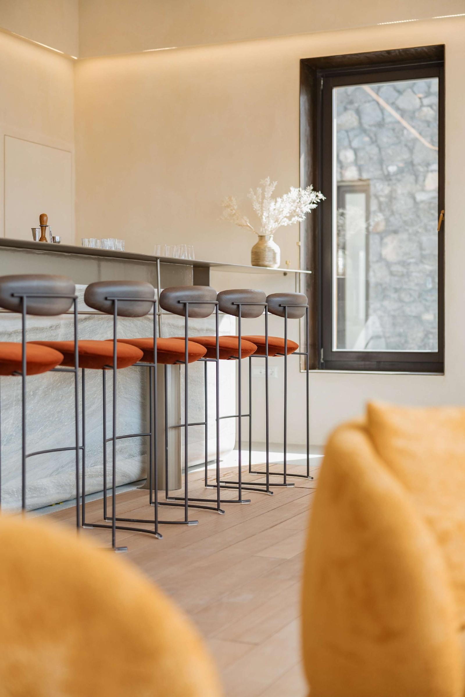 Santo Mine Oia Suites