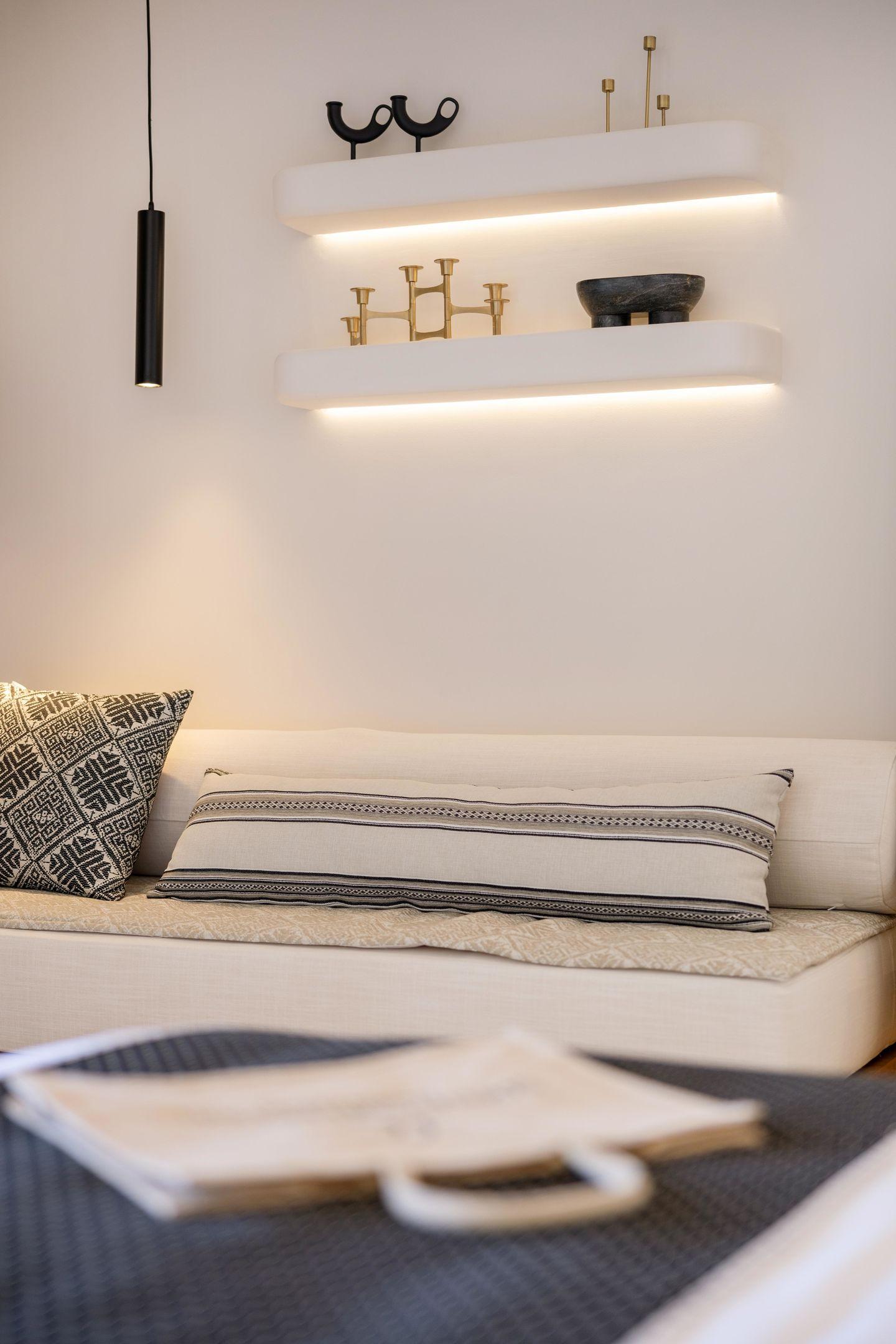 Santo Mine Oia Suites