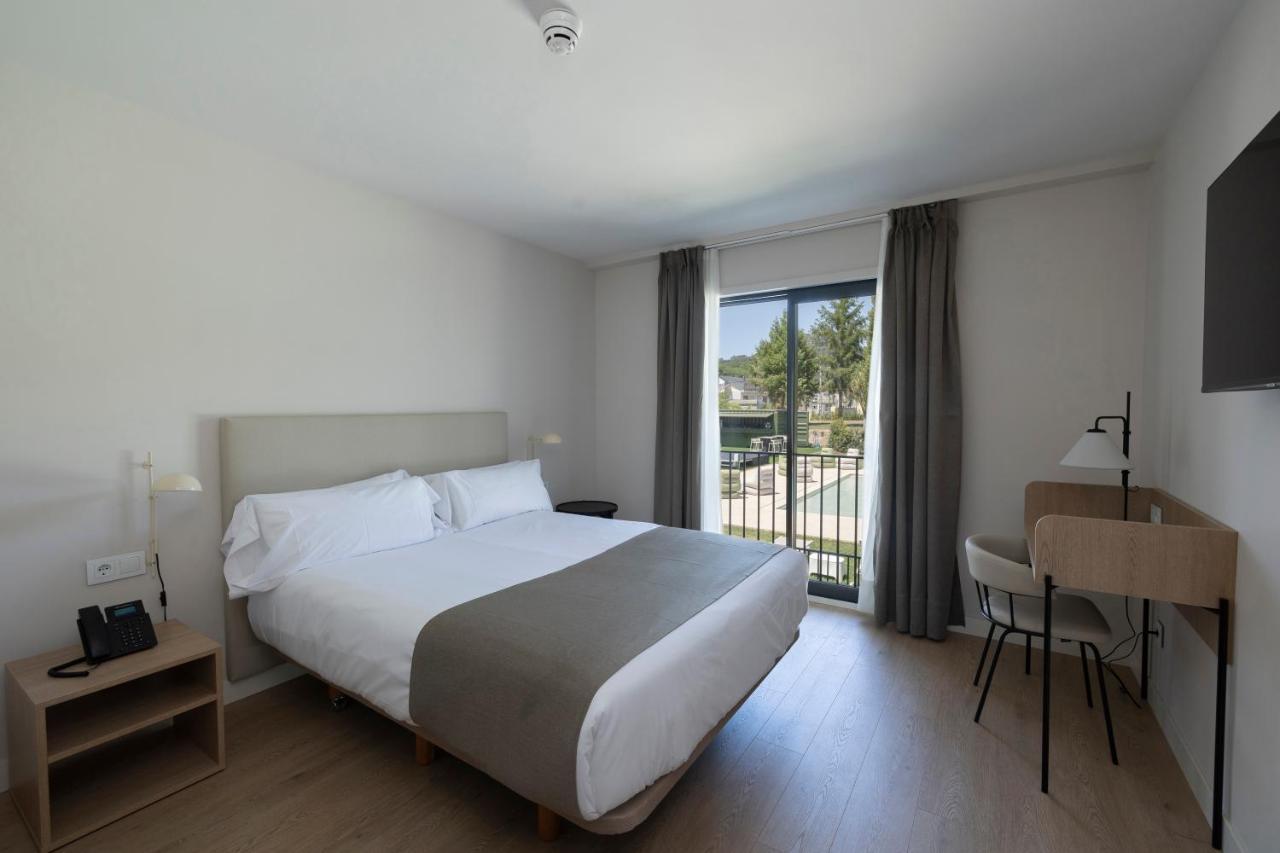 Hotel H4