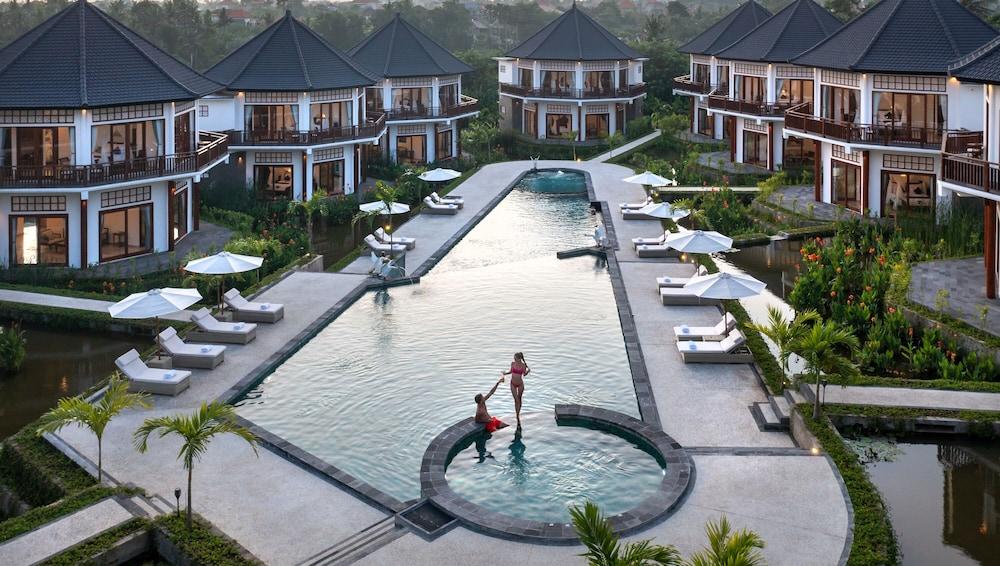 Swan Paradise A Pramana Experience