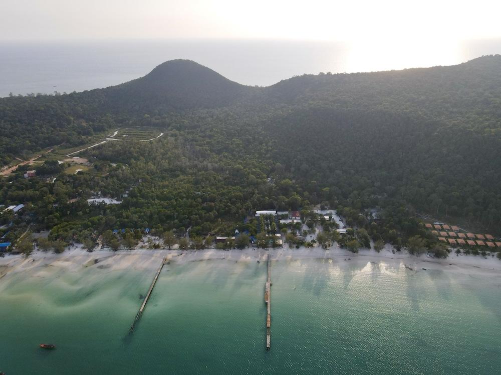 Eden Beach Resort