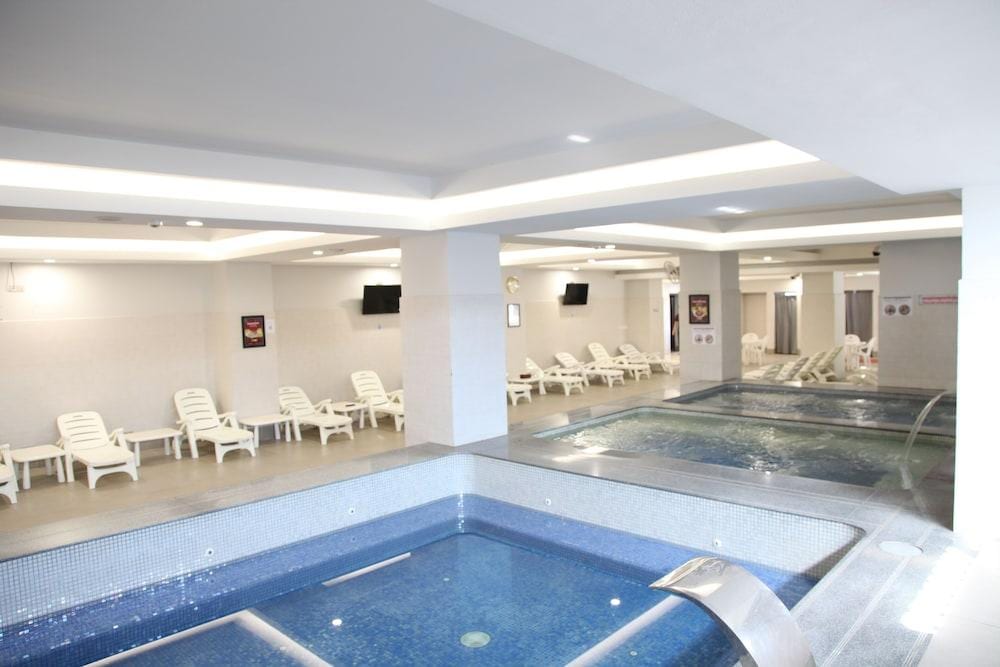 Ban Ban Hotel