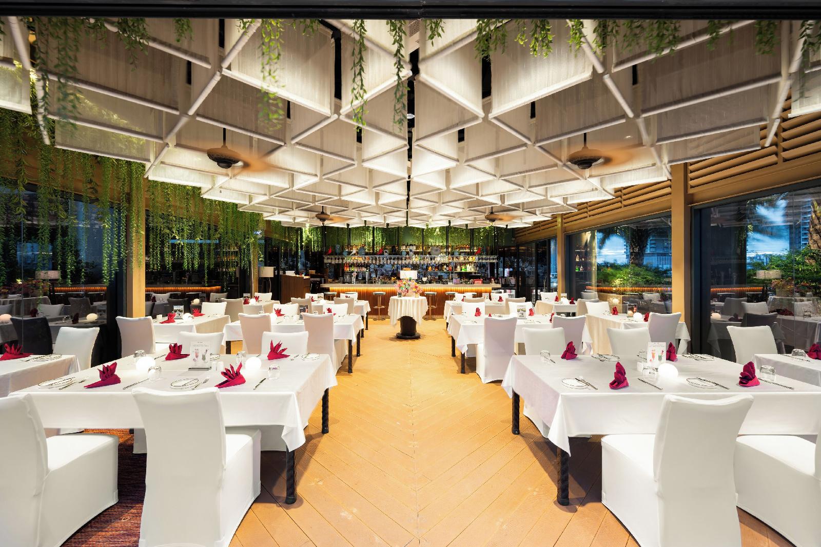 SUN & MOON Riverside Hotel