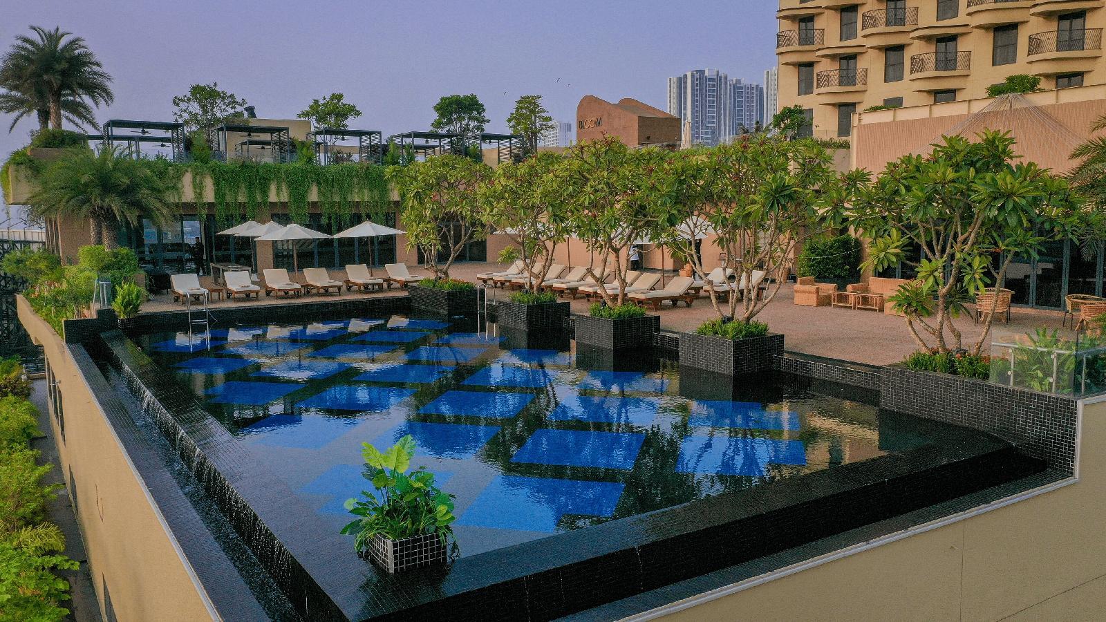 SUN & MOON Riverside Hotel