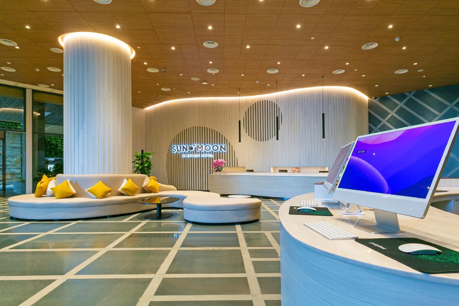 SUN & MOON Riverside Hotel