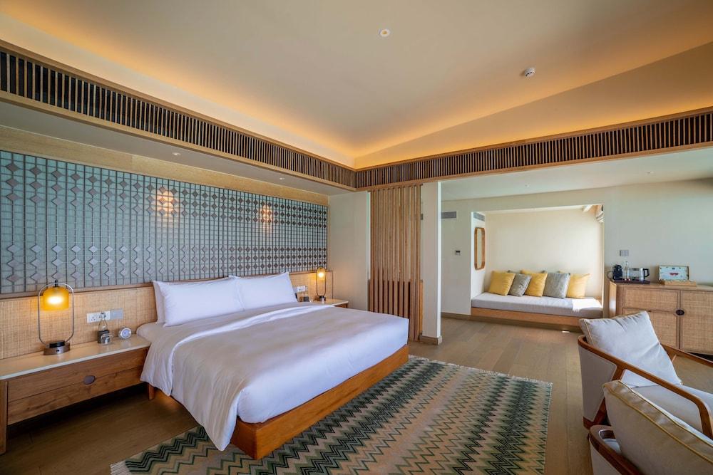 Kuda Villingili Resort Maldives