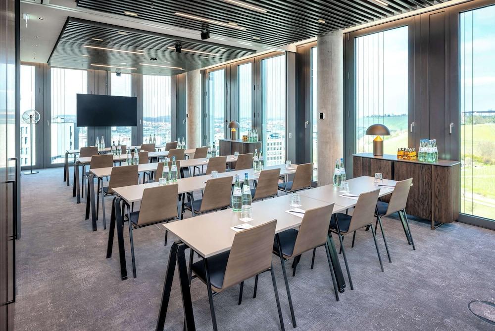 Radisson Blu Hotel At Porsche Design Tower Stuttgart