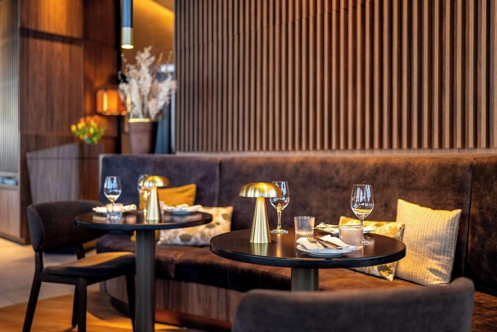 Radisson Blu Hotel At Porsche Design Tower Stuttgart