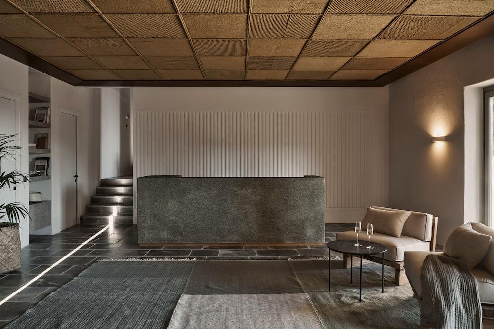 Archipelagos All Suites