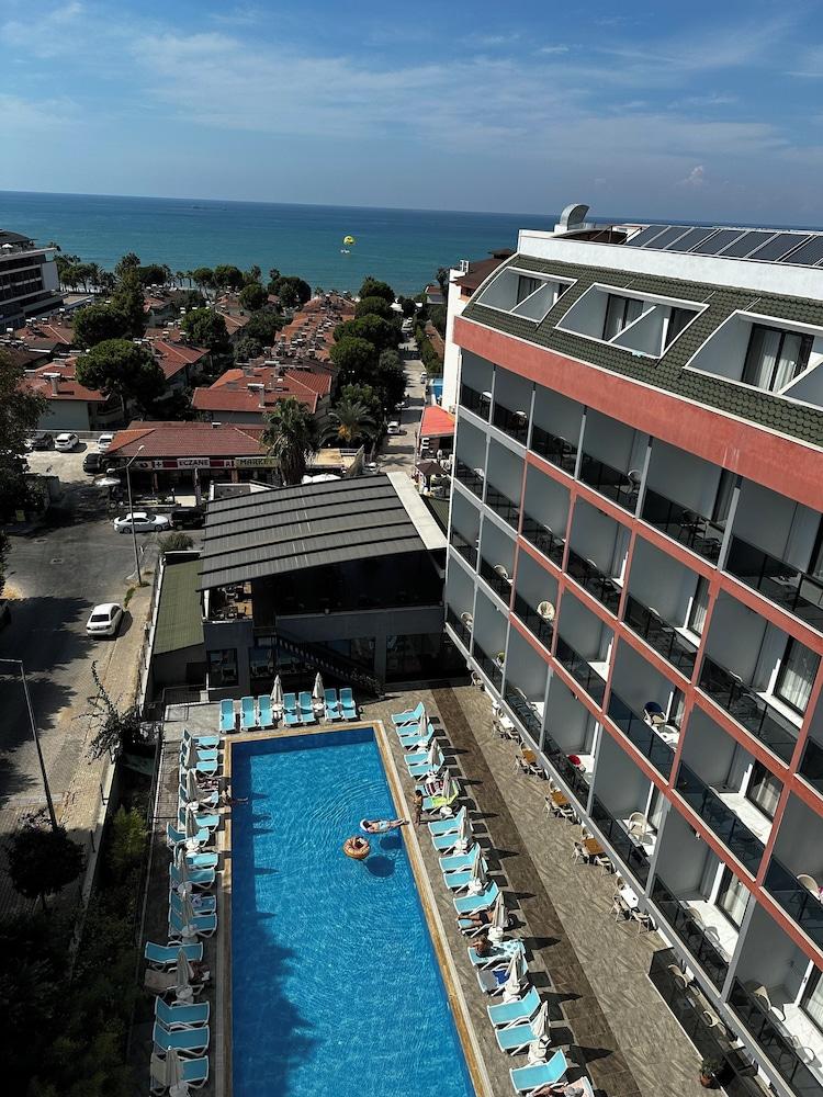 Side Golden Rock Hotel & Spa