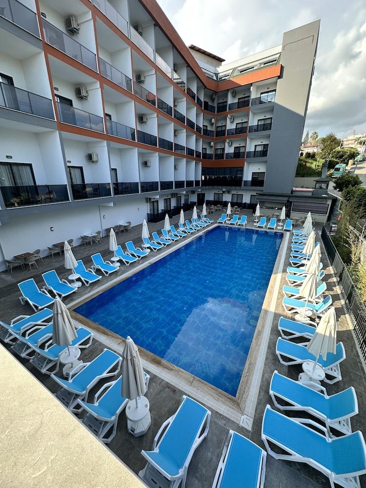 Side Golden Rock Hotel & Spa