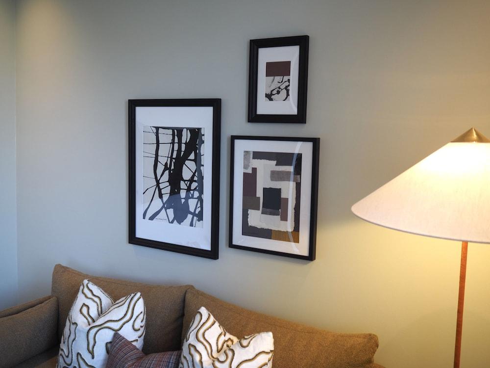 Hypernym Luxury Apartments