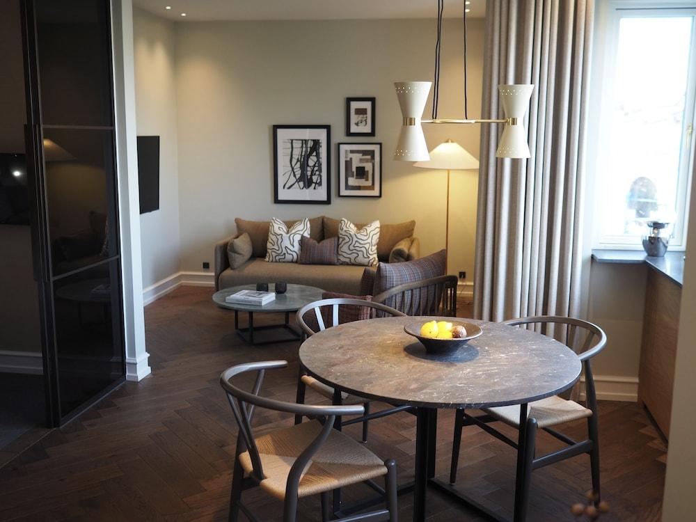 Hypernym Luxury Apartments