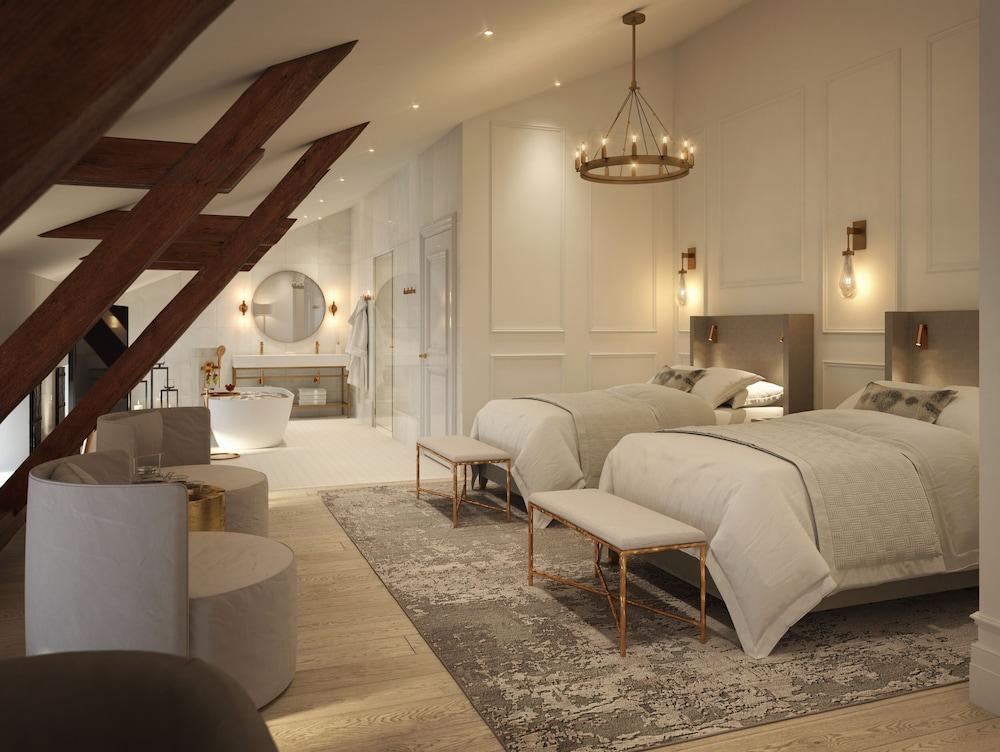 The Hotel Maria