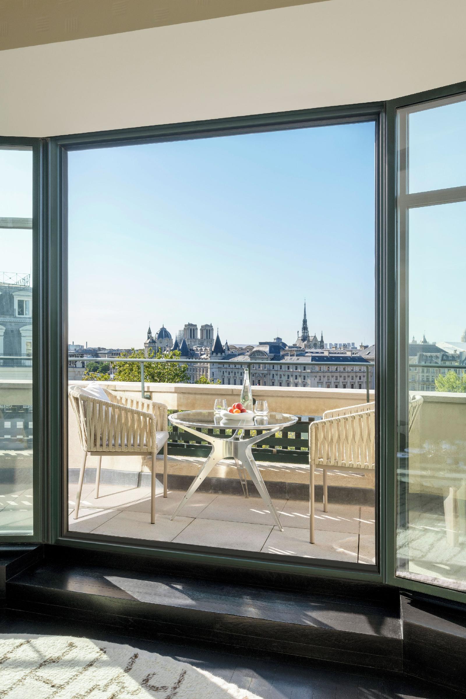 Cheval Blanc Paris