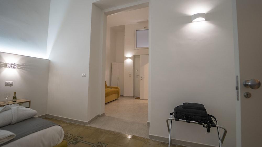 Dimora Fantasia Charme B&B