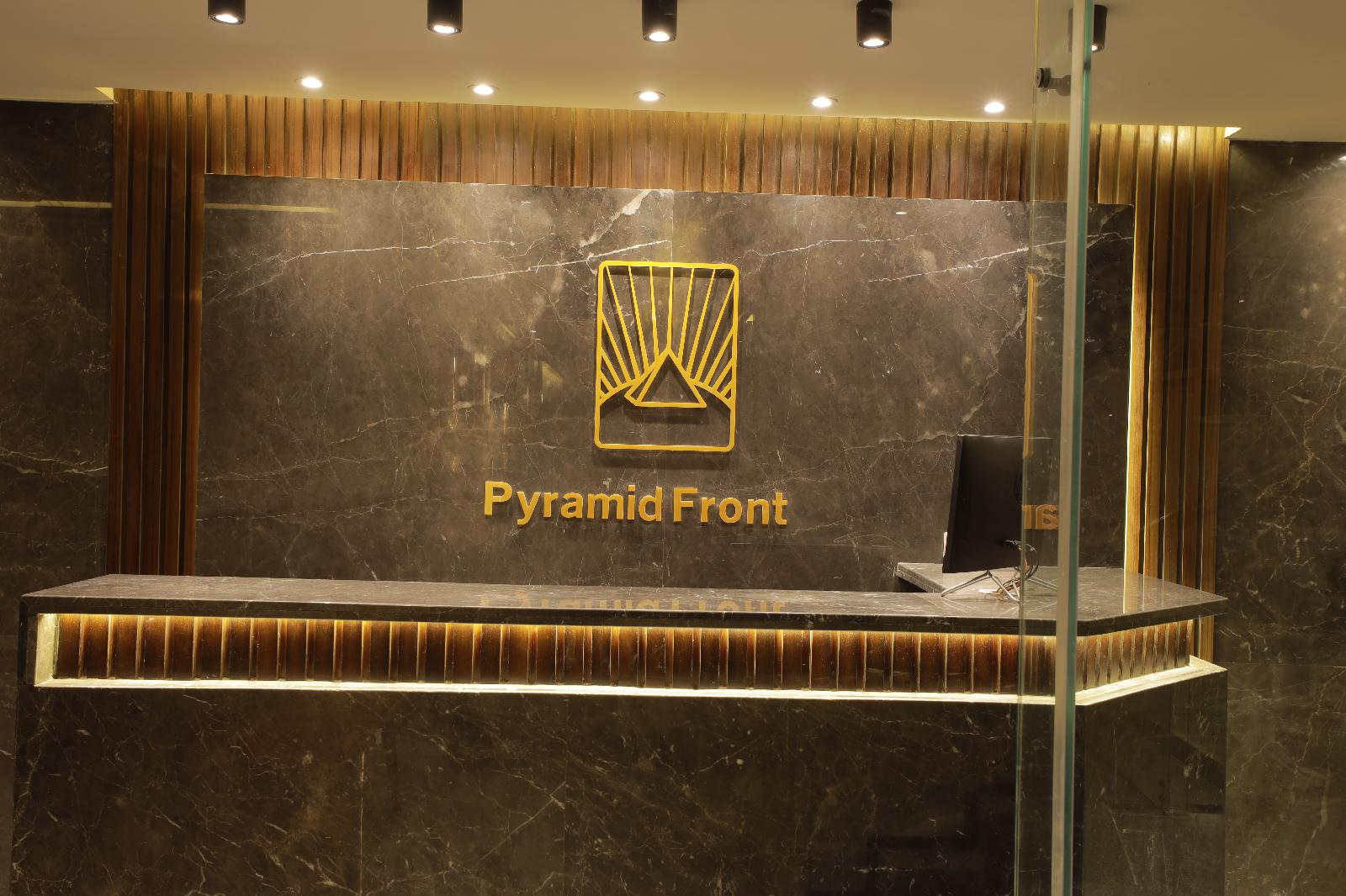 Pyramid Front Hotel