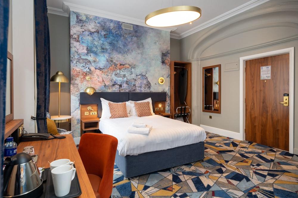Keavan's Port Hotel