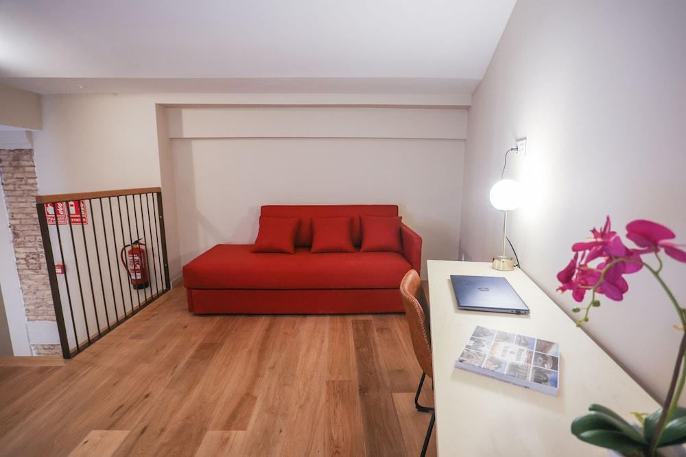 Mythic Boutique Bed & Breakfast