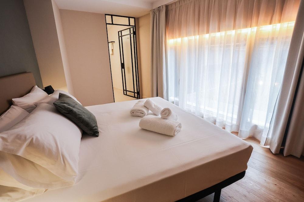 Mythic Boutique Bed & Breakfast
