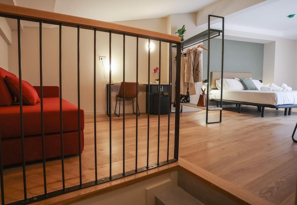 Mythic Boutique Bed & Breakfast