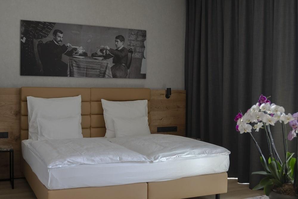 Mk Hotel Tirana