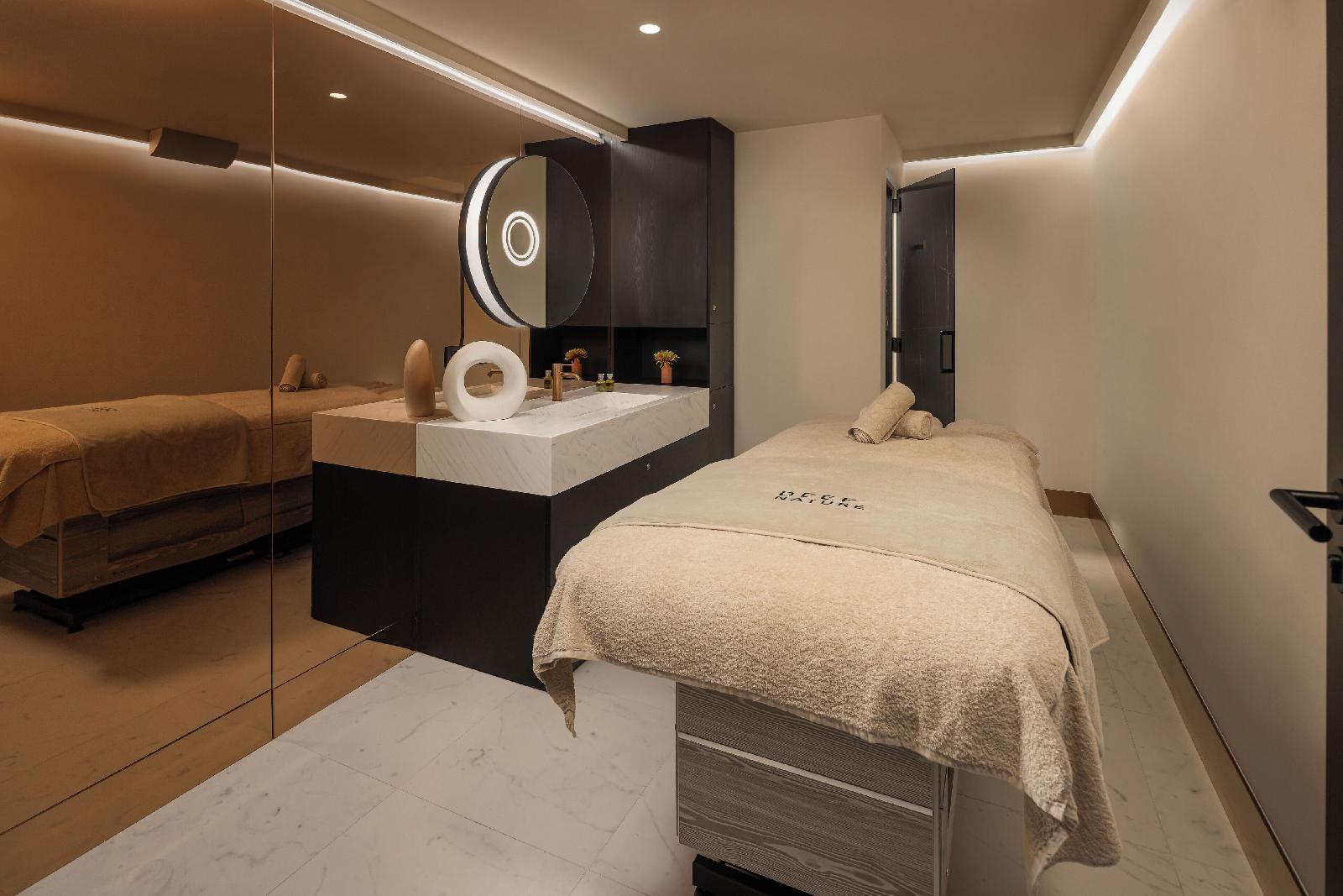 Cardo Brussels Hotel, Autograph Collection