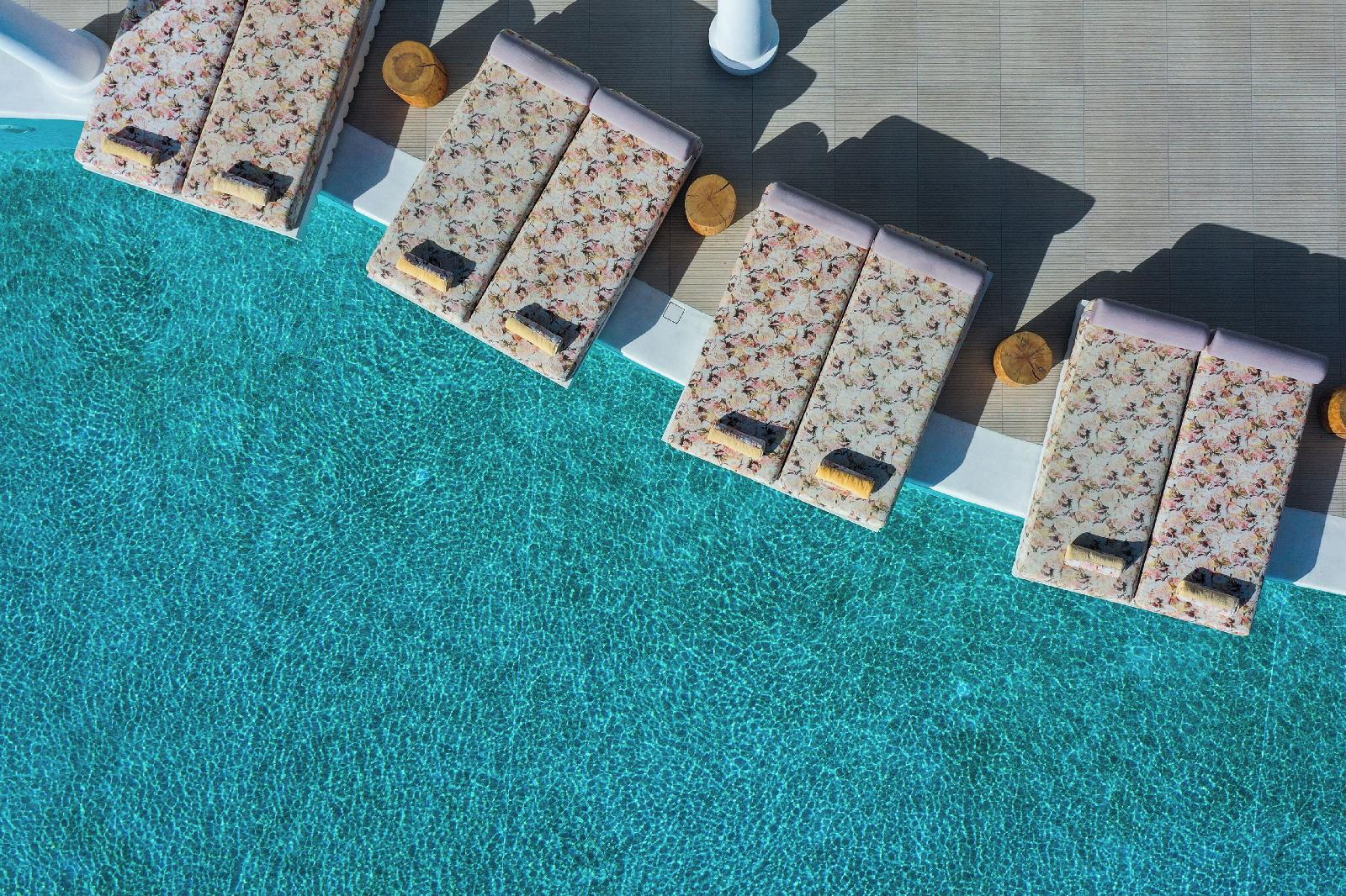 Cresanto Luxury Suites