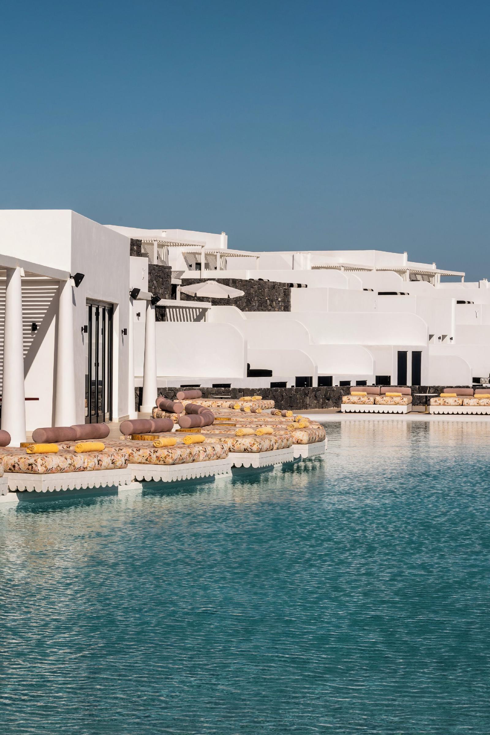 Cresanto Luxury Suites