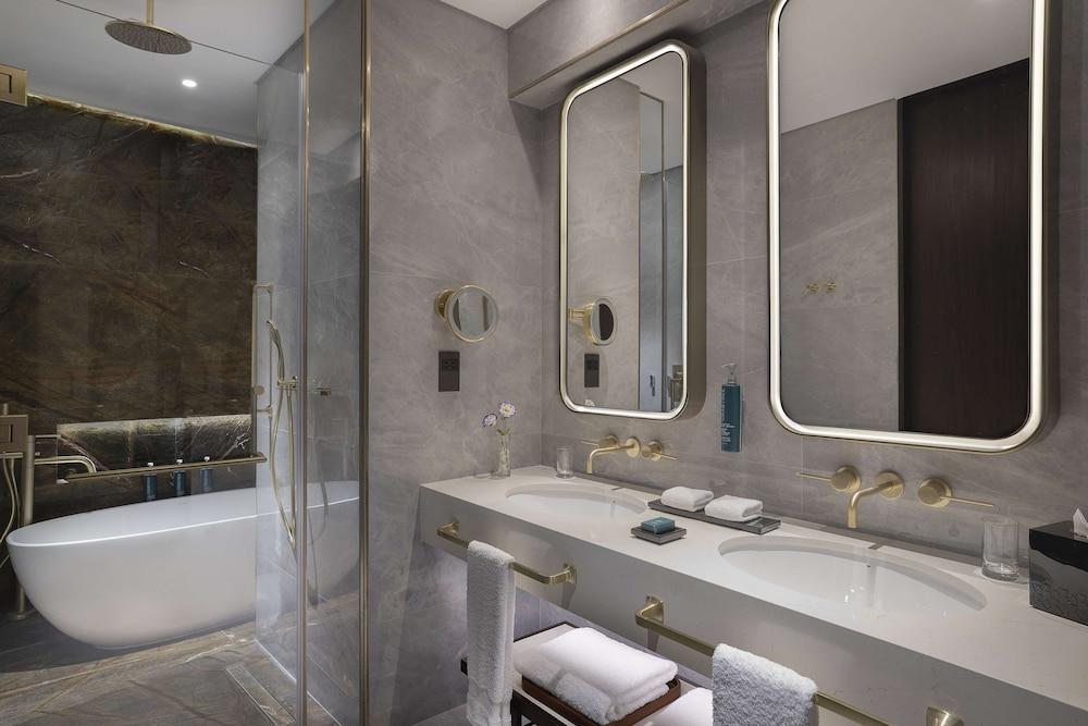 Embassy Suites by Hilton Dubai Business Bay