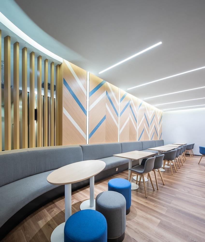 Holiday Inn Express Dongyang Hengdian