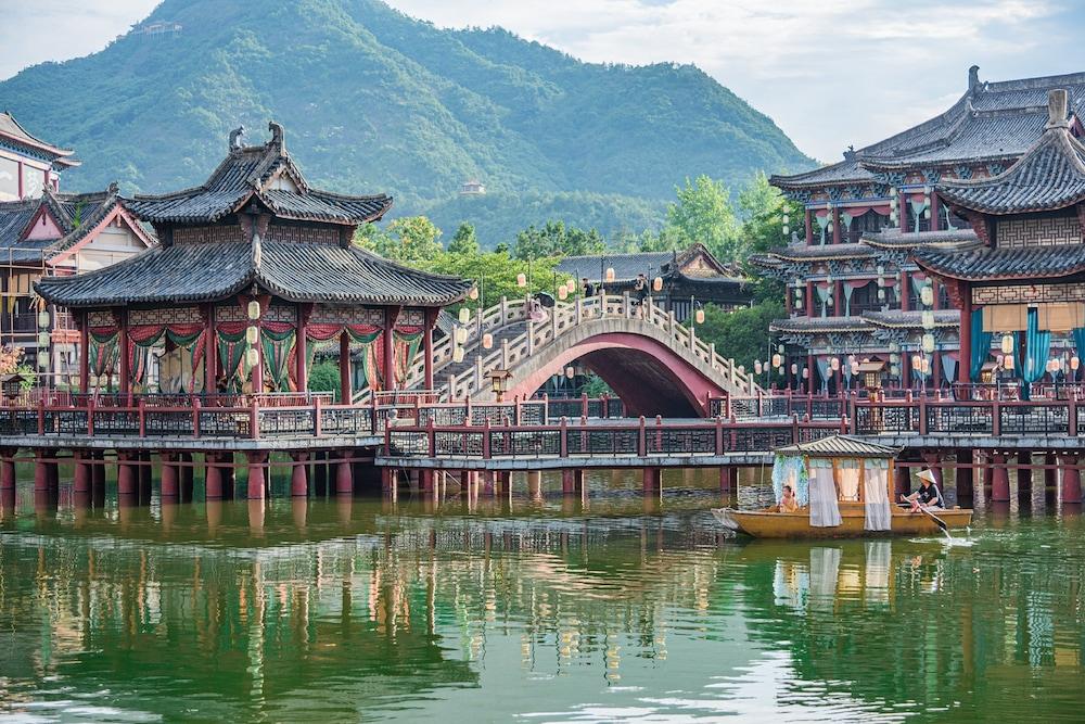 Holiday Inn Express Dongyang Hengdian