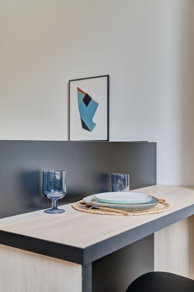 Estudios Y Habitaciones Modernas En Pamplona