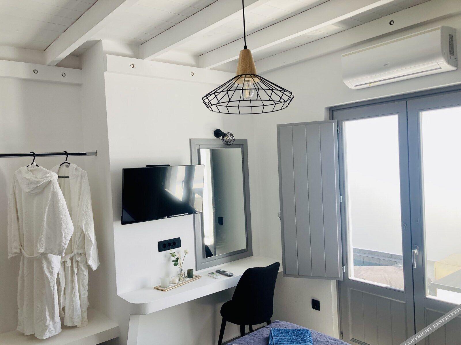 Filoxenia Luxury Villas