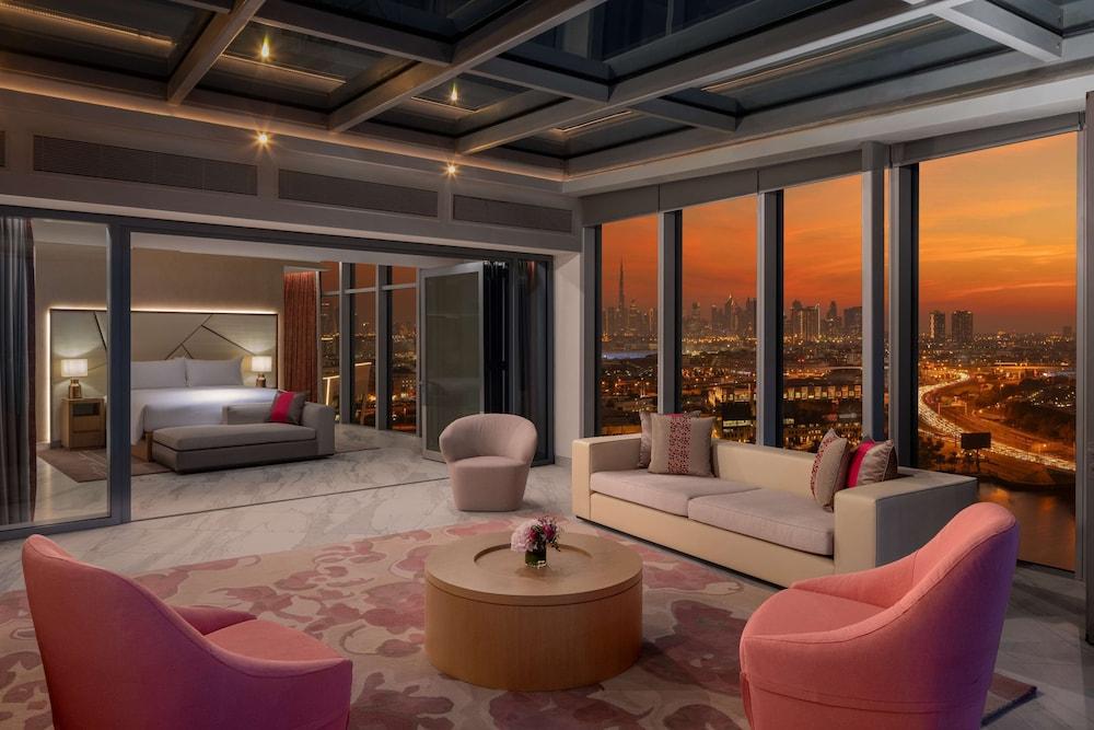 Hilton Dubai Creek Residences